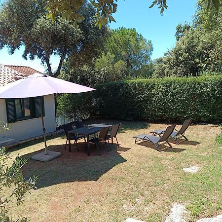 Garden Apartment Pjescana Uvala Bagian luar foto