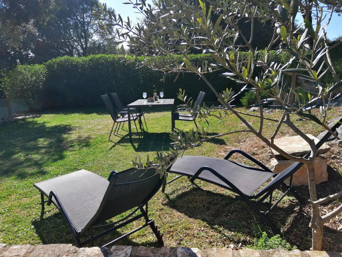 Garden Apartment Pjescana Uvala Bagian luar foto