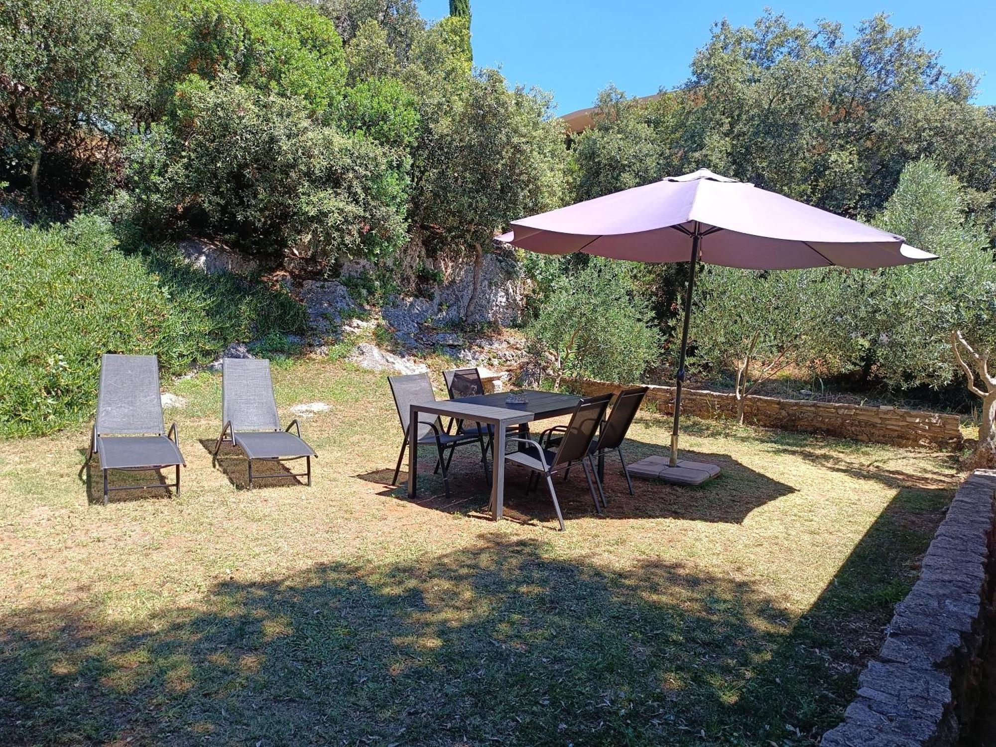 Garden Apartment Pjescana Uvala Bagian luar foto