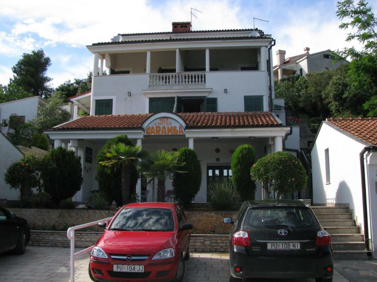 Garden Apartment Pjescana Uvala Bagian luar foto