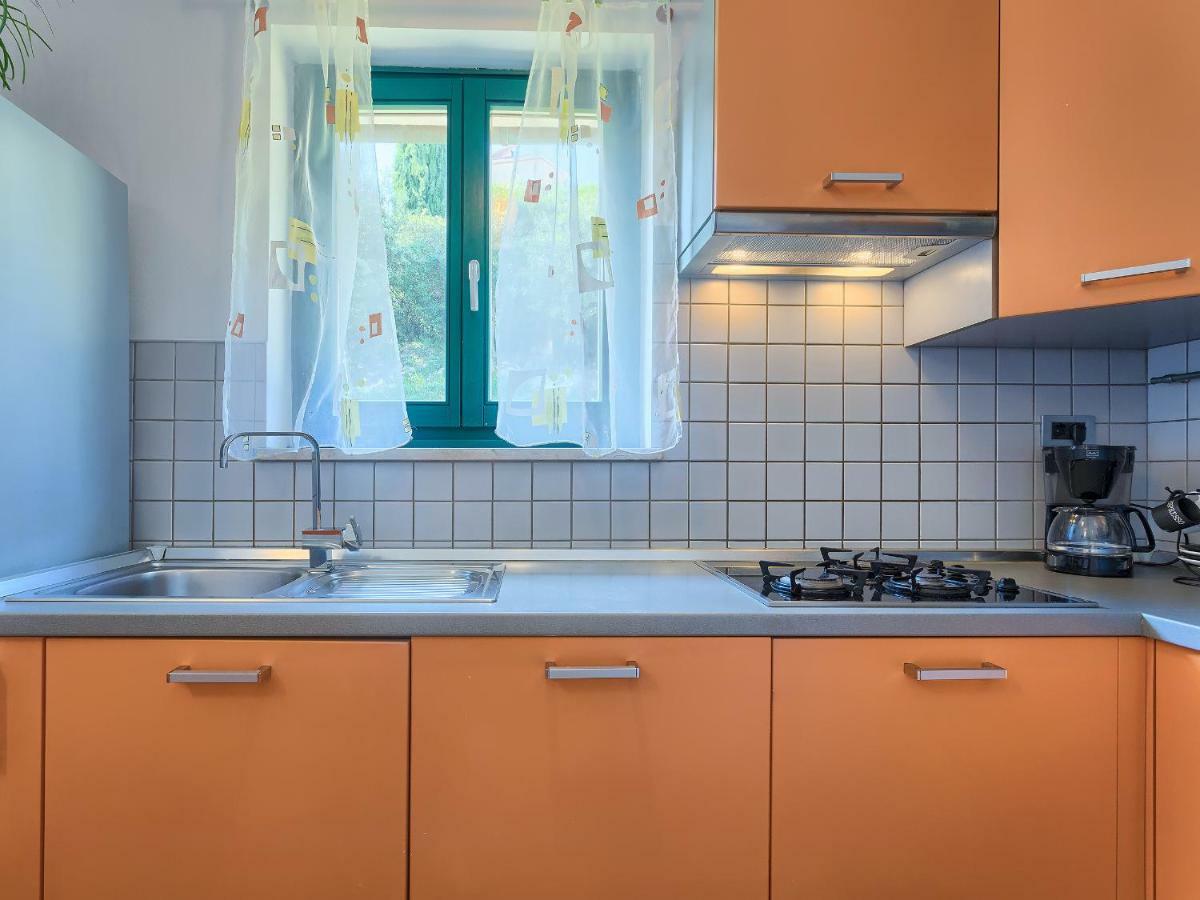 Garden Apartment Pjescana Uvala Bagian luar foto