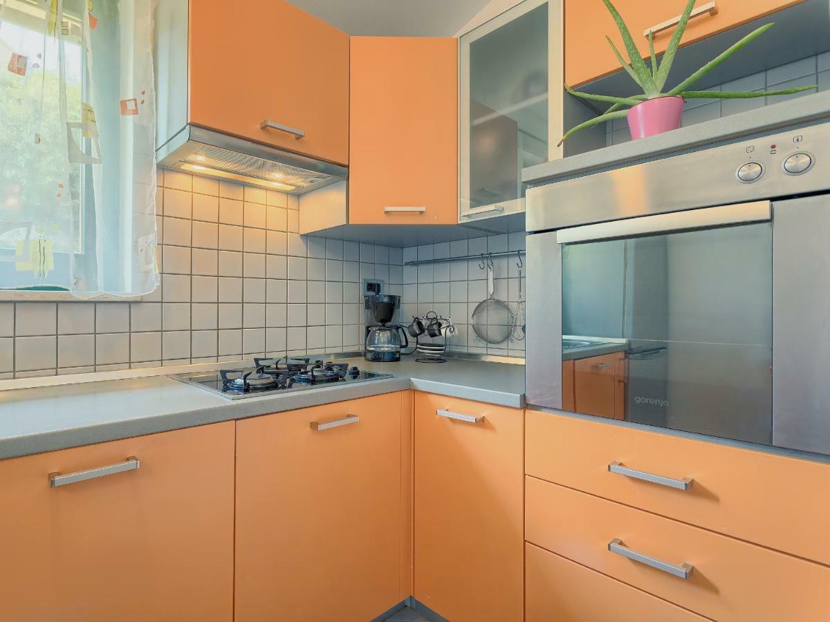 Garden Apartment Pjescana Uvala Bagian luar foto