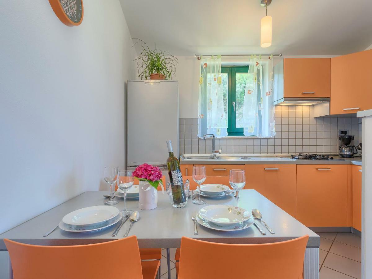 Garden Apartment Pjescana Uvala Bagian luar foto