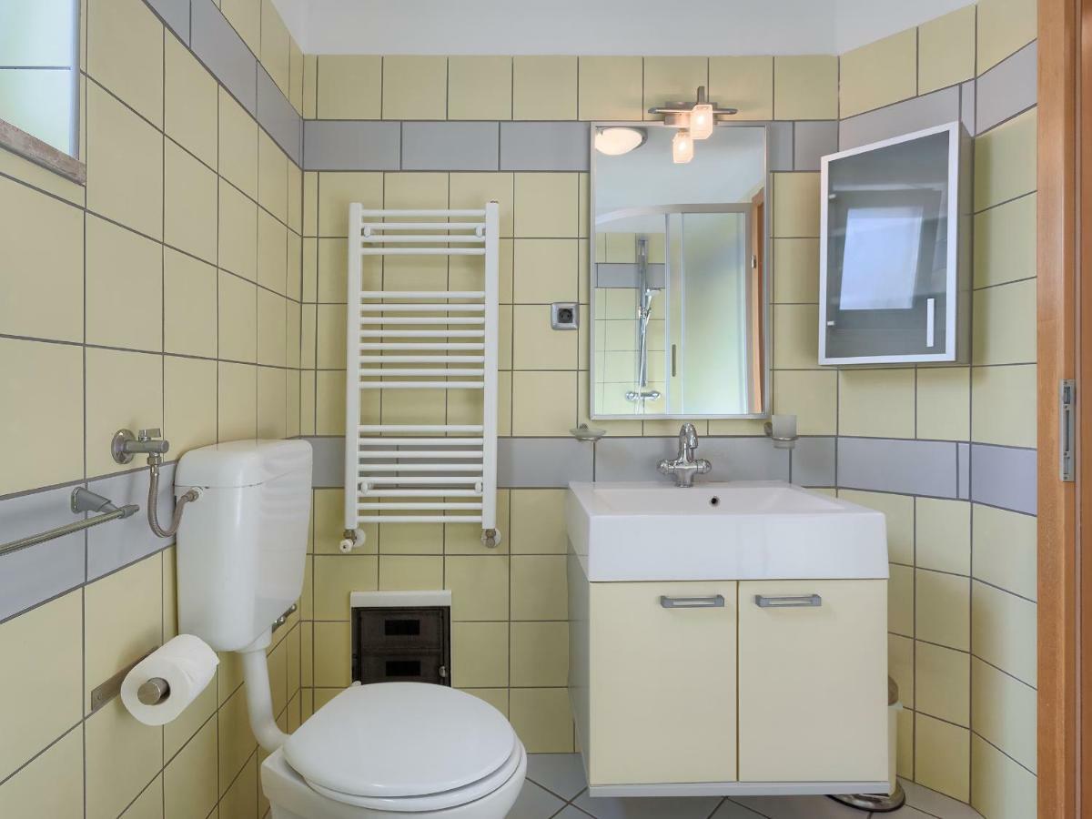 Garden Apartment Pjescana Uvala Bagian luar foto