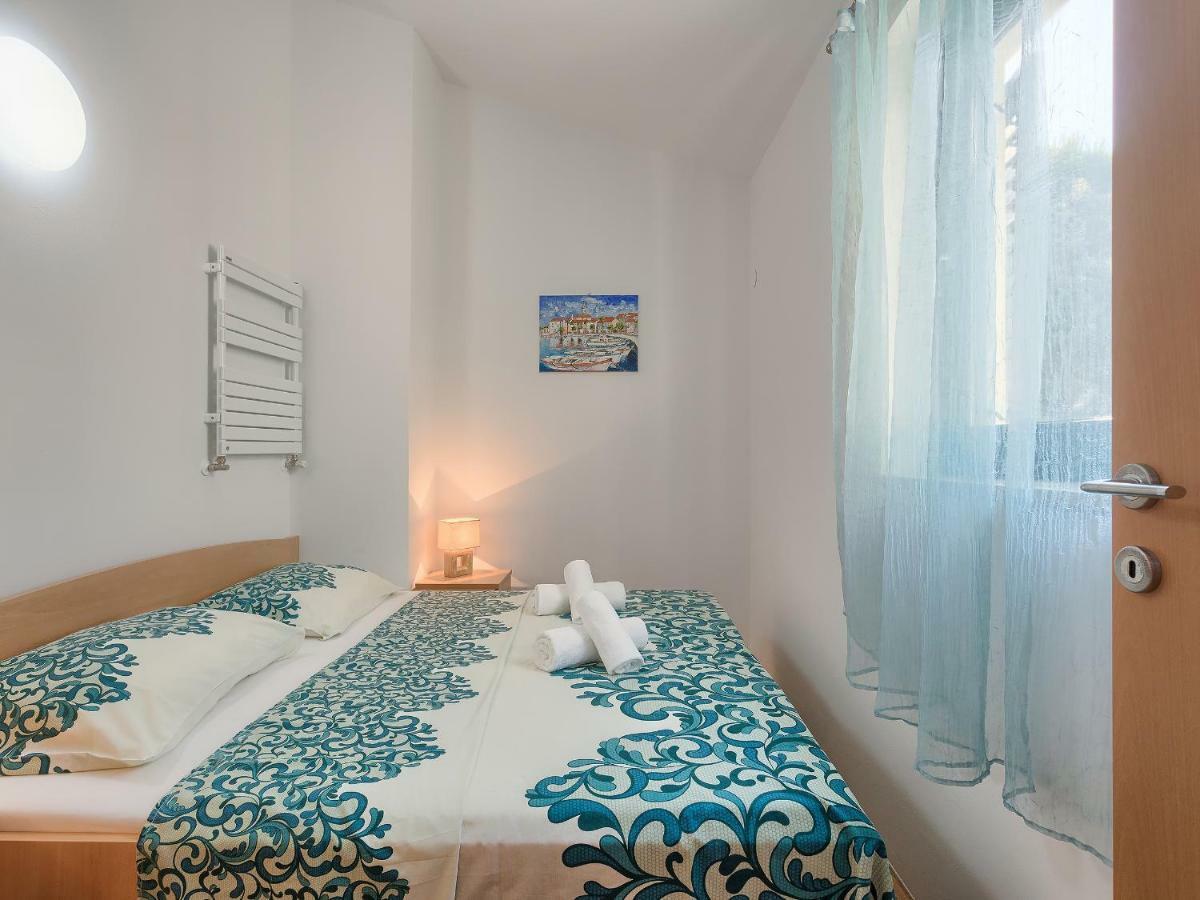 Garden Apartment Pjescana Uvala Bagian luar foto