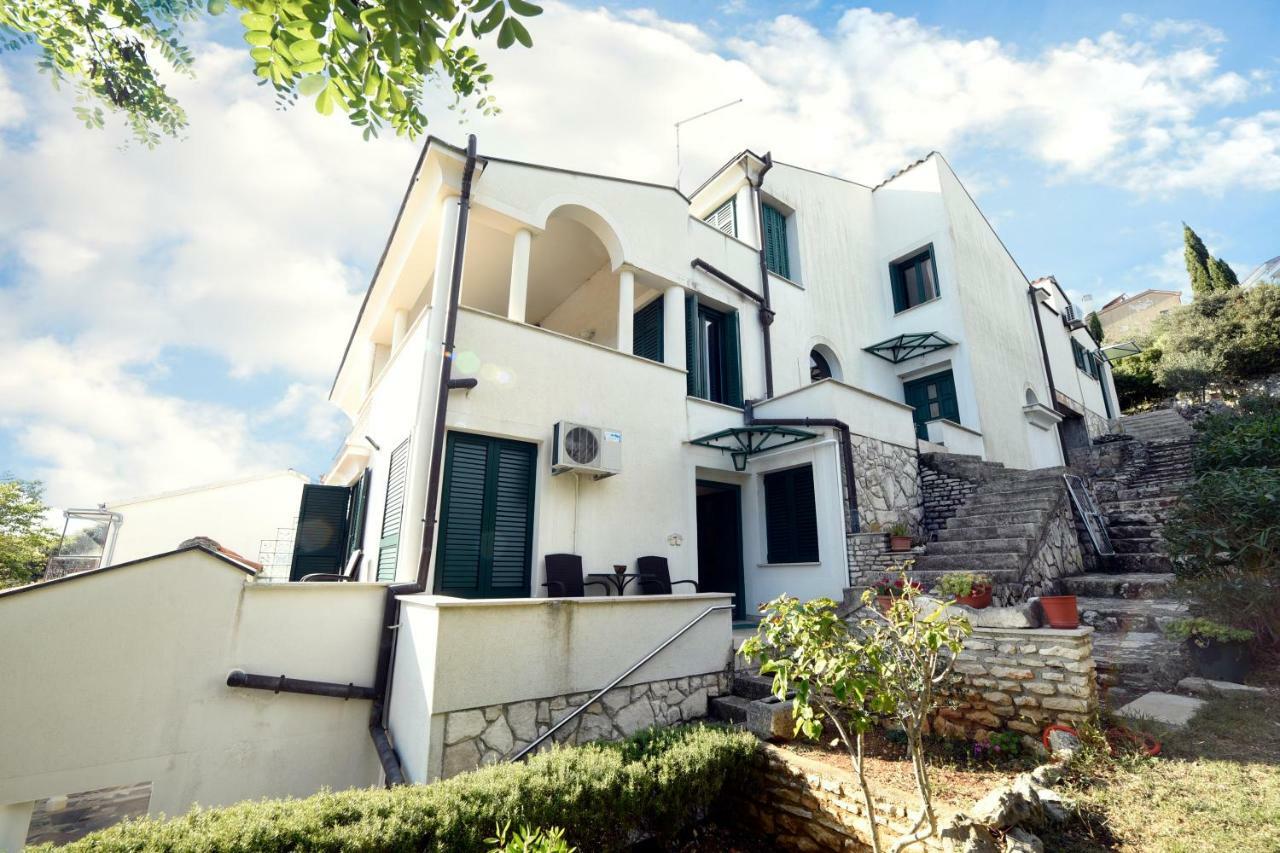 Garden Apartment Pjescana Uvala Bagian luar foto
